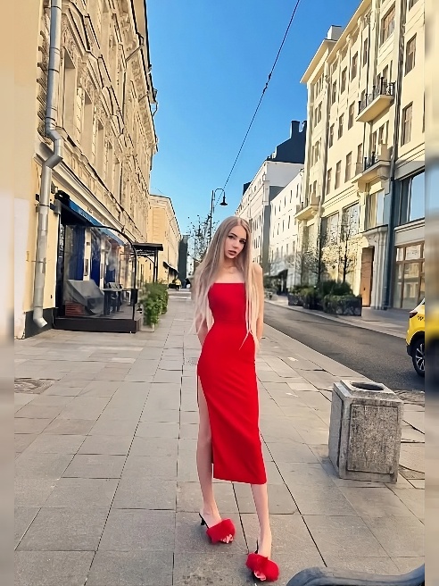 Молодая, стройная, высокая 🔥 Молодая, стройная, высокая 🔥