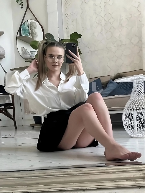 ИСКРЕННИЙ GFE🥰 4 размер груди, хорошее чувство юмора и поцелуи💎Открытая и естественная💋