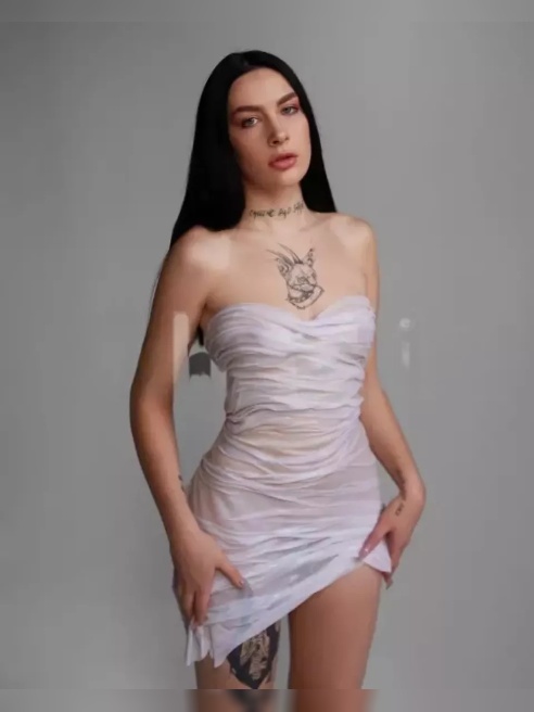 💋Привет, я - Катя, сладкая и страстная брюнетка, готовая стать твоей ночной музой!)