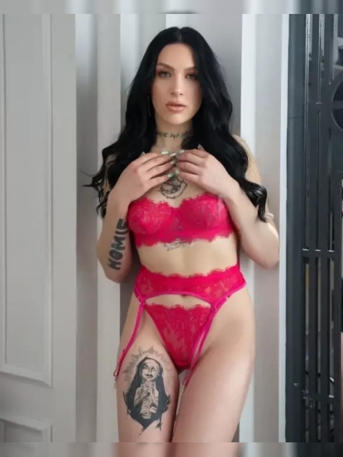 💋Привет, я - Катя, сладкая и страстная брюнетка, готовая стать твоей ночной музой!)