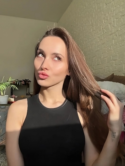 Помнишь ту девчонку, по которой сходил с ума в юности? Это я 😊