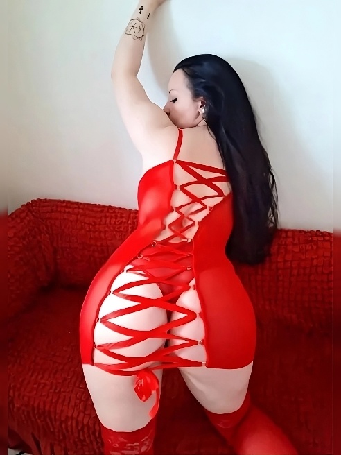 НЕ САЛОН!!😋Как любая девочка,хочу услышать самые главные 3 слова от тебя...ОБЛИЖИ МОЙ ЧЛЕН😋💦