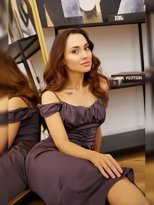 Помнишь ту девчонку, по которой сходил с ума в юности? Это я 😊