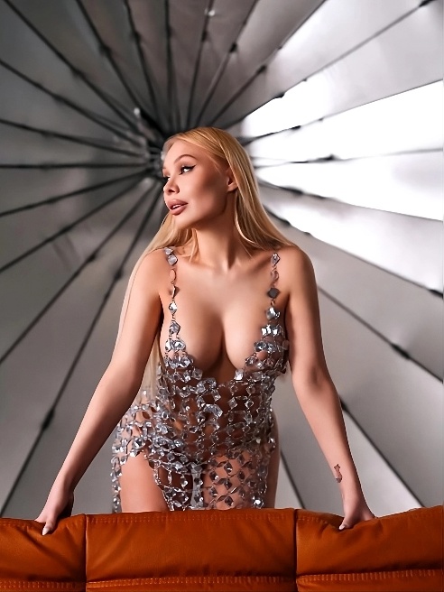 💋💕Приветик, сладкий💕💋
Меня зовут Ника, прекрасная блондинка с шикарными формами 💦💦💦
Для тебя есть подарок мбр и овр🎁💝