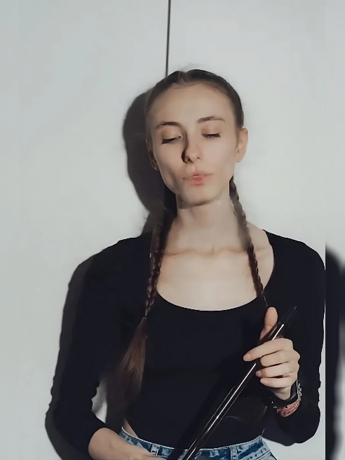 Игривая малышка с огоньком в глазах😍🔥 Я тут, чтоб утонуть с тобой в океане живых эмоций и истинного блаженства🤤🤤🤤
