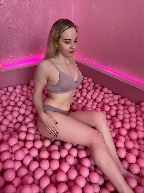 ПРИГЛАШУ НА МАССАЖ .ФОТО МОИ ,принимаю одна .Студентка 😇Люблю скромных мальчиков .есть выезд .