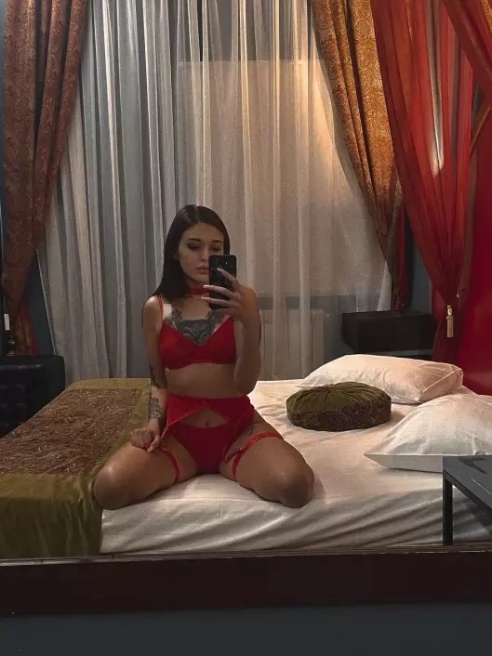 Нежная и ласковая кошечка, но если пожелаешь, выпущу свои коготки наружу🔥