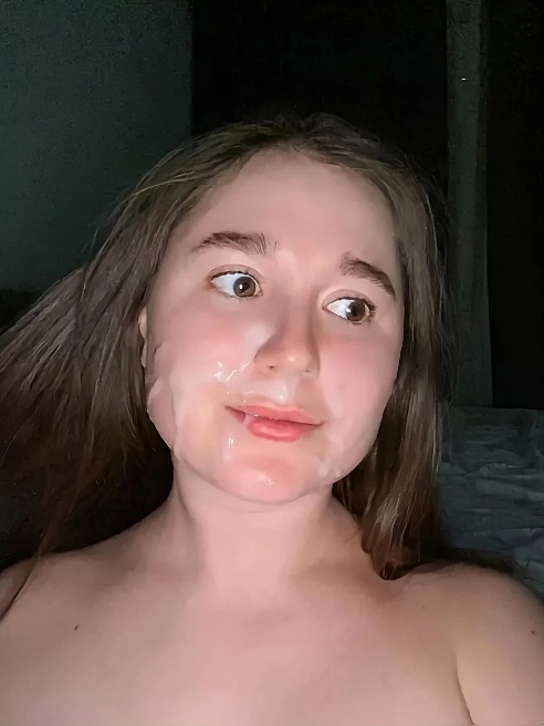 Ласковая девочка с babyface лицом. Идеальная грудь и попочка.
