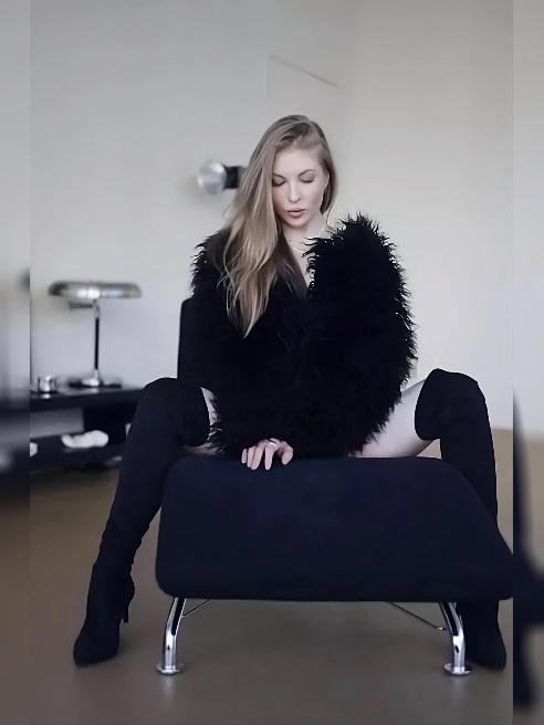 Устроим идеальное свидание?🤪💌

Inst: ariinnaaaaaaaaa