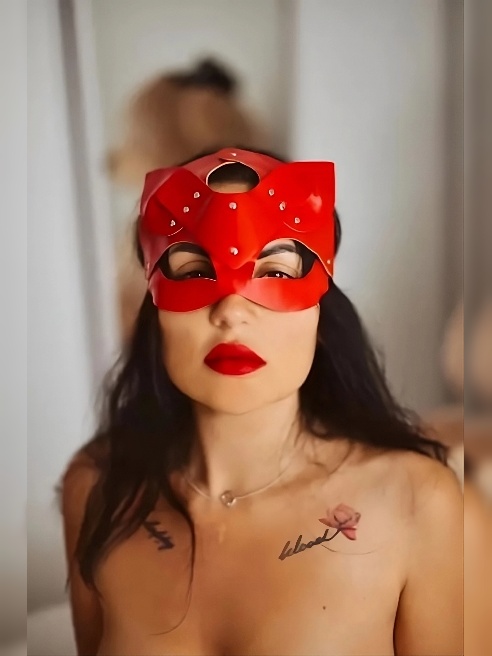 Индивидуалка😉💋👄 приглашаю к себе на апартаменты💌😊 Люблю фрукты 🍒🍌 и цветы🌺💕💝 У меня ограничение по возрасту!