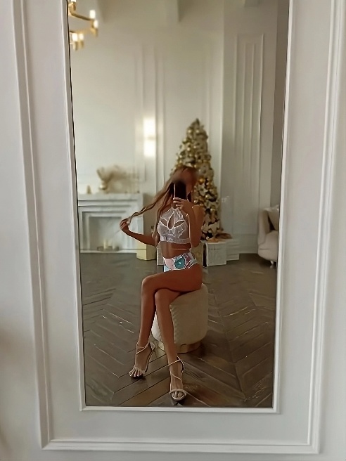 Позволь себе самое лучшее, ведь ты этого несомненно достоин😘