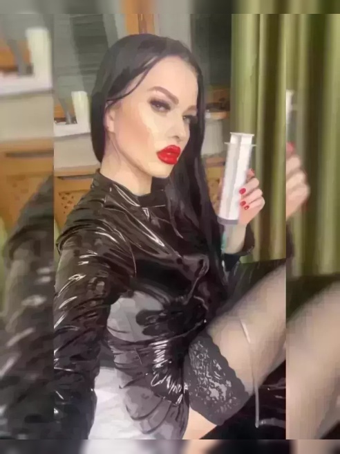 Only Госпожа, Я та, которая тобой овладеет!!! 😈Фетиш модель #1
🔥10 обложек мирового глянца! Своя Офигенная Бдсм студия;)