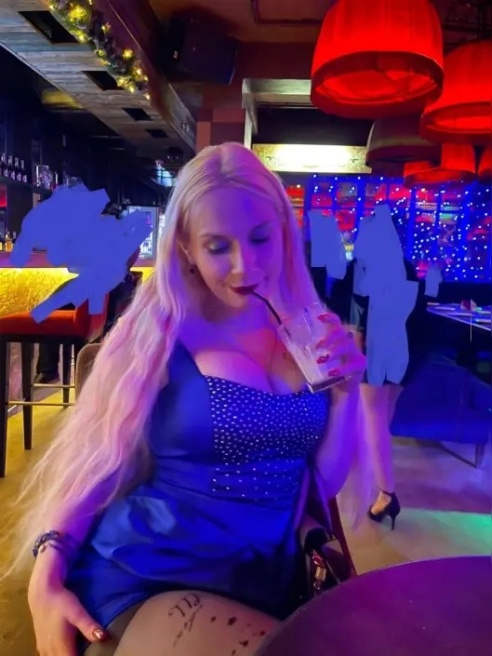Делаю горловой до 22см в длину, до 8.5см в ширину 😉
Настоящая леди для истинных джентльменов