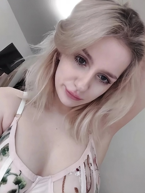 могу и нежно пообниматься, и сделать невероятный минет 👌 могу и нежно пообниматься, и сделать невероятный минет 👌