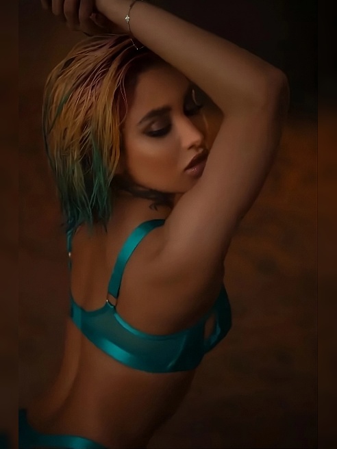 Pornstar ROXY LIPS
Разожгу огонь необузданного желания и дикой страсти ❤️🔥 Pornstar ROXY LIPS
Разожгу огонь необузданного желания и дикой страсти ❤️🔥