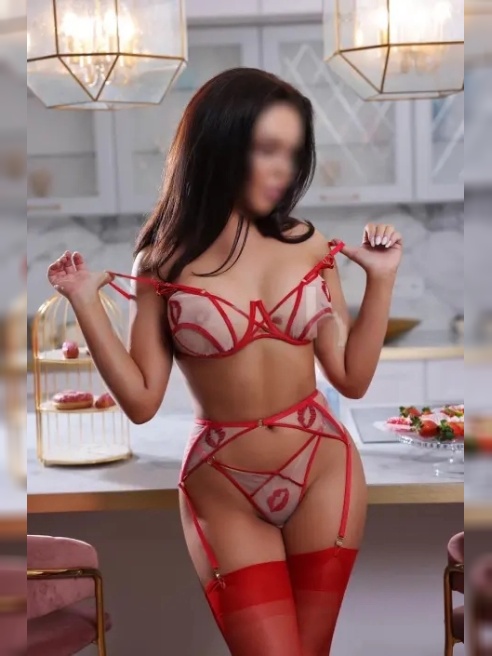 На связи 24/7!❤️🍑
От моего вида сзади ты сойдёшь с ума 🤤