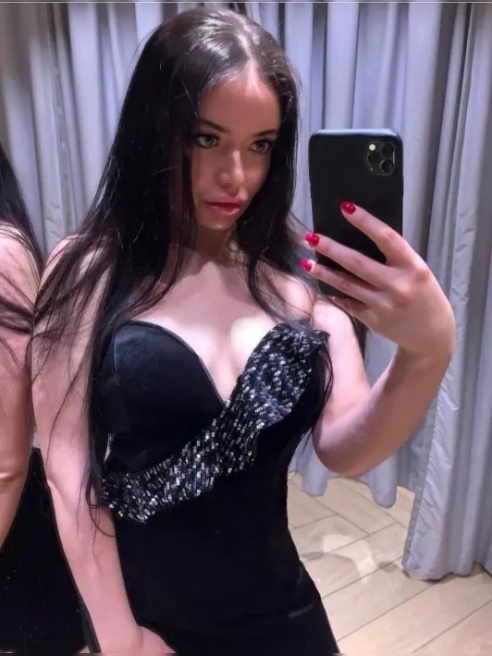 Что выберешь-нежность и ласка или чуть погрубее? Или совместим?😈 У меня мокрая киска💦СМОТРИ МОЕ ВИДЕО💋
Мой тг @wetkittyyy