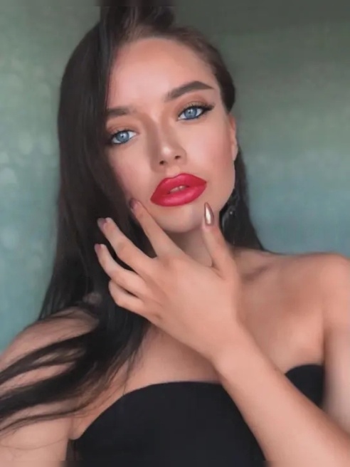 Теку всегда.. попробуешь войти в мою узенькую киску?😈 СМОТРИ МОЁ ВИДЕО 💋 Мой тг @wetkittyyy