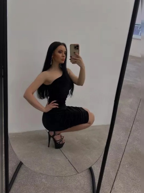 Теку всегда.. попробуешь войти в мою узенькую киску?😈 СМОТРИ МОЁ ВИДЕО 💋 Мой тг @wetkittyyy