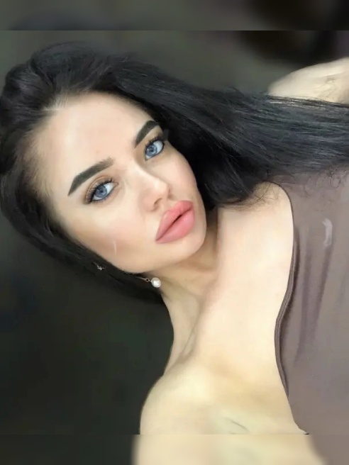 Теку всегда.. попробуешь войти в мою узенькую киску?😈 СМОТРИ МОЁ ВИДЕО 💋 Мой тг @wetkittyyy
