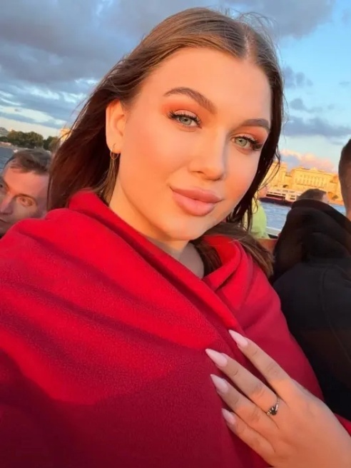 Молодая, приятная девушка, могу поддержать любой разговор ❤️ Молодая, приятная девушка, могу поддержать любой разговор ❤️