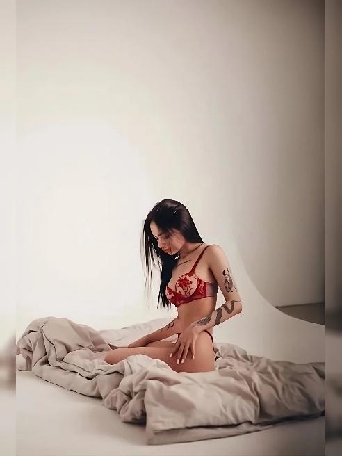 Все самое вкусное включено в стоимость 💋 Молоденькая, худенькая и страстная кошечка с сочными губами!