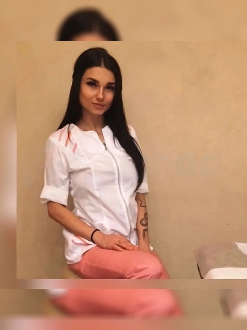 Здравствуйте 
Я частная массажистка 
Принимаю на дому ,одна ,в удобном районе ,парковка