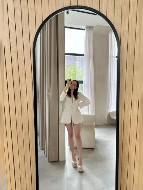 Обаятельная и привлекательная миниатюрная брюнетка🥰 МБР включён🔥‼️Дорогие мужчины, если мы с вами уже знакомы или раннее общались, прошу ...