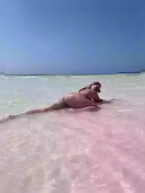 У меня легендарная попка и женственные, эксклюзивные формы!🔥💦😋