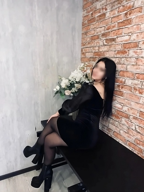 Новенькая девочка на сайте! 
Без опыта в сфере! 
Мбр включен  в часик 😍💦