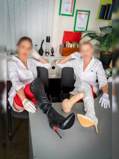 Приглашаем на сеанс доминирования в лёгкой и жесткой форме.