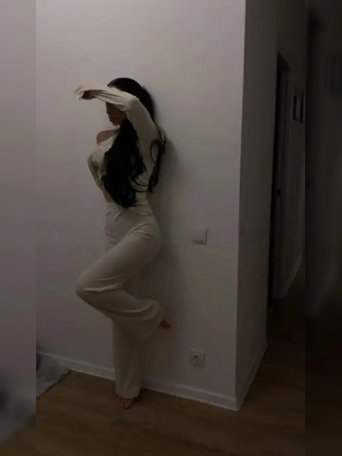 Тут недолго 💋фото гарантированно мои 💟в квартире одна Тут недолго 💋фото гарантированно мои 💟в квартире одна