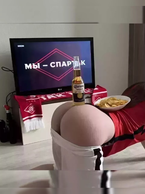Сыграем в мои ворота😏чур я веду первая🤫
Все хотят нагнуть спортак, НО за спартак! можно и раком постоять😏