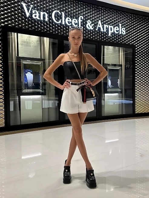 В сексе заводят ролевые игры на тему Cuckold, HotWife, ЖМЖ, МЖМ, Gang Bang, BDSM Goddess, снимаю видео для своих каналов в TG В сексе заводят ролевые игры на тему Cuckold, HotWife, ЖМЖ, МЖМ, Gang Bang, BDSM Goddess, снимаю видео для своих каналов в TG