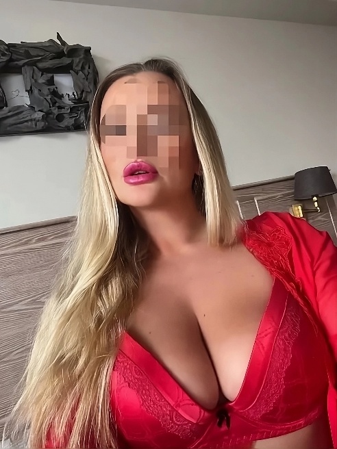 Совмещаю приятное с полезным, не работаю на поток, поэтому в сексе отдаюсь на 100% Совмещаю приятное с полезным, не работаю на поток, поэтому в сексе отдаюсь на 100%