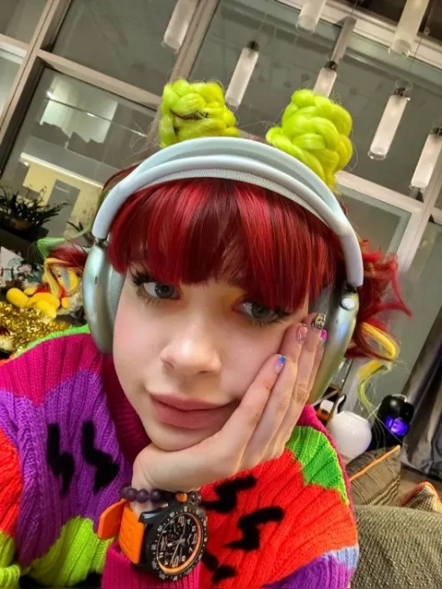 Я Тигренок 🐯🌈🦄🍌ОБОЖАЮ СОСАТЬ бананчик 🍌🍌🍌🥰Мой ТОП канал 🔝🔝🔝Яркая позитивная необычная 🌈 https://t.me/tigrenokSYCHKA