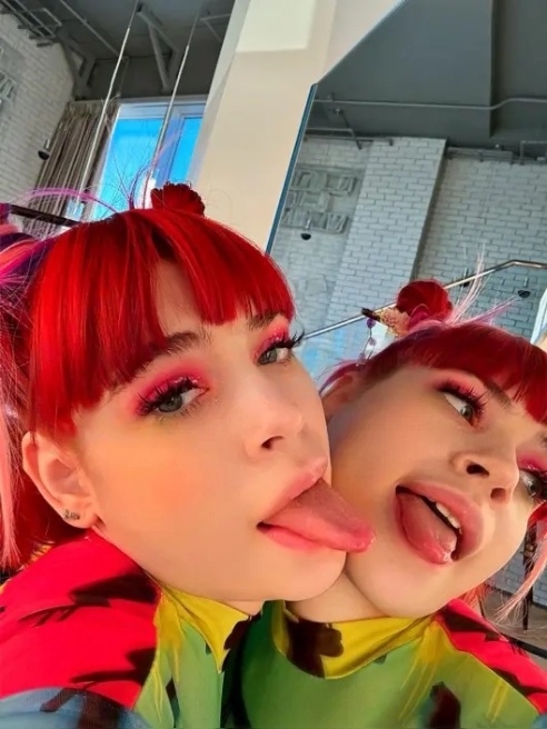Я Тигренок 🐯🌈🦄🍌ОБОЖАЮ СОСАТЬ бананчик 🍌🍌🍌🥰Мой ТОП канал 🔝🔝🔝Яркая позитивная необычная 🌈 https://t.me/tigrenokSYCHKA