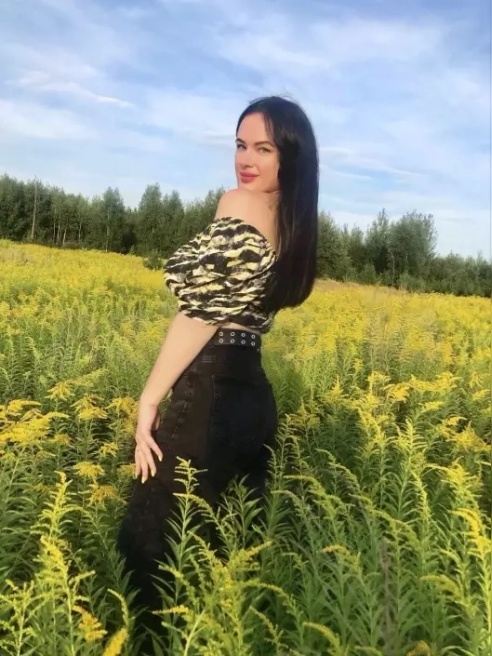 Я - твоя новая страстная брюнетка с грудью четвертого размера. 😈
Хоть я и новичок в этой сфере, но я достаточно опытная❤️