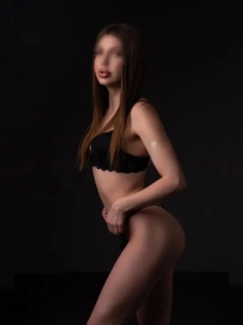 Юная малышка, впервые на сайте, без опыта в сфере!
МБР включен в часик 😍