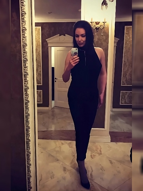 Люблю красивый и нежный секс, но в тоже время страстный!