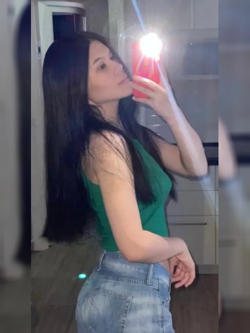Приветик, я Виолетта, лучезарная и харизматичная девушка🔥