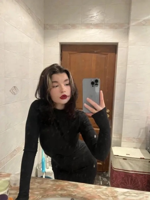 Глубокий горловой 22см 💕
Много костюмов: кошечка, монашка, невеста 💫