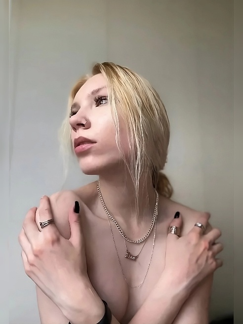 Привет сладкий! 💋 Приглашаю тебя незабываемо провести время) Я молодая, красивая блондинка 
Прошу писать в 💌Telegram @miss_betty