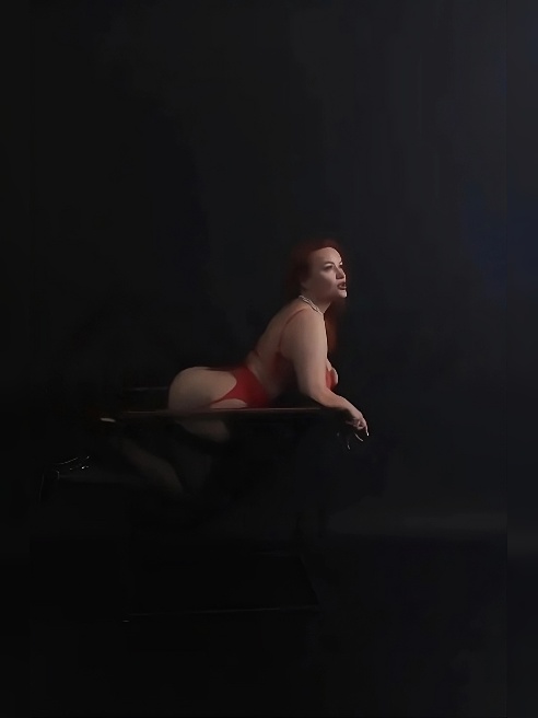 Горячая рыжая с аппетитными формами💋 Горячая рыжая с аппетитными формами💋