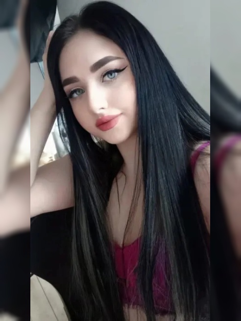 💗 Луч солнца в вашем небесном эмоциональном космосе, приглашающий вас в солнечное царство страсти. Готова подарить вам своё тепло 💗 Луч солнца в вашем небесном эмоциональном космосе, приглашающий вас в солнечное царство страсти. Готова подарить вам своё тепло