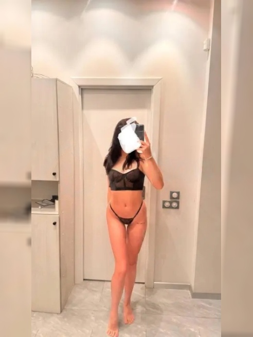 Ищу встреч с щедрым, умным и добрым мужчиной🥰
