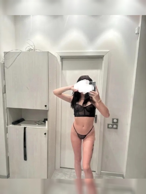 Ищу встреч с щедрым, умным и добрым мужчиной🥰