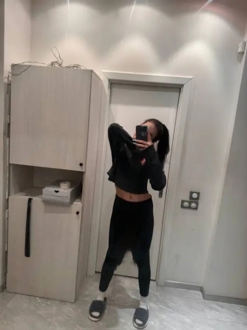Ищу встреч с щедрым, умным и добрым мужчиной🥰