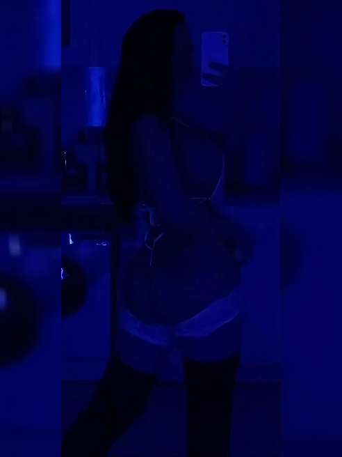Загадочная брюнетка с изысканными формами🔥 Загадочная брюнетка с изысканными формами🔥