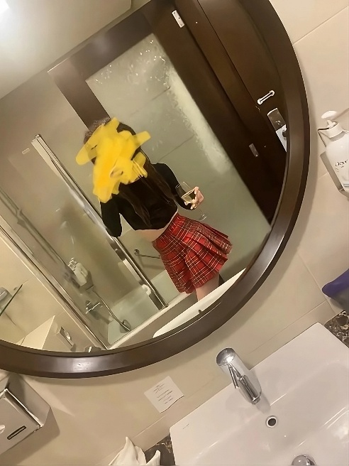 Успей попасть ко мне в гости 😈
Люблю секс во всех проявлениях 👄
И делаю шикарнейший минет Успей попасть ко мне в гости 😈
Люблю секс во всех проявлениях 👄
И делаю шикарнейший минет